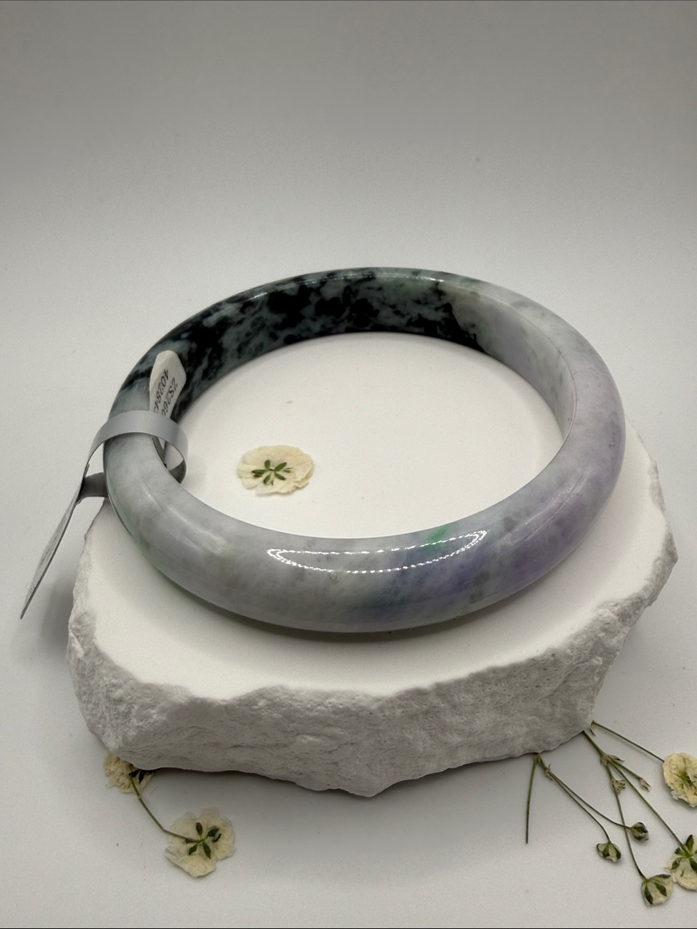Lavender and light blue Jade Bangle Bracelet - Picture 7 of 8